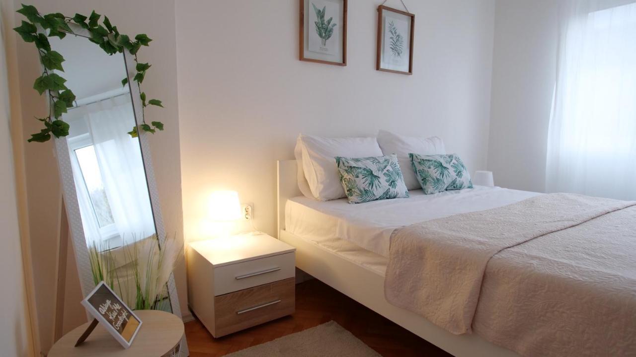 Arena Apartment With 3 Bedrooms In The City Center Pula Zewnętrze zdjęcie