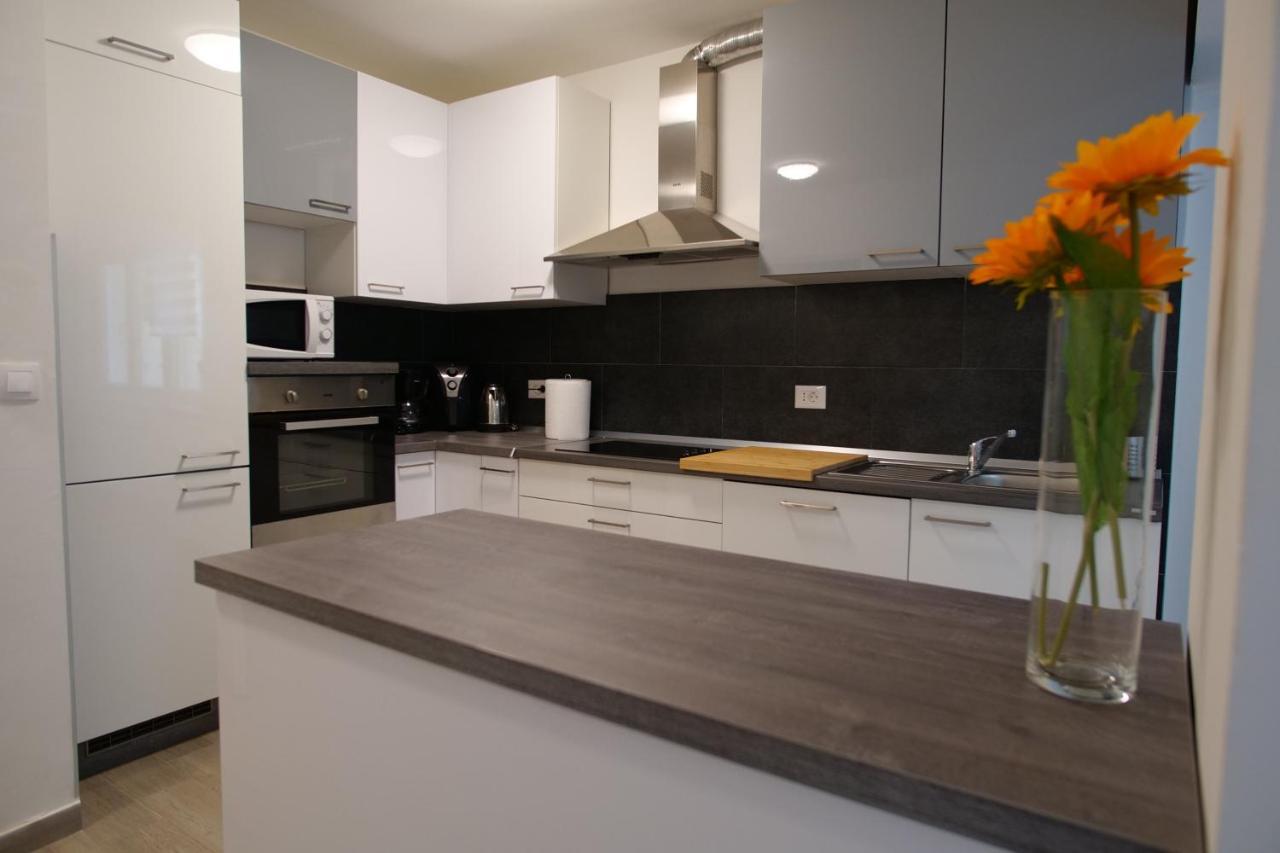 Arena Apartment With 3 Bedrooms In The City Center Pula Zewnętrze zdjęcie