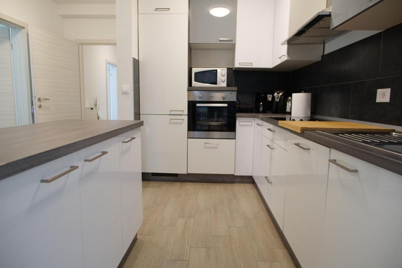 Arena Apartment With 3 Bedrooms In The City Center Pula Zewnętrze zdjęcie