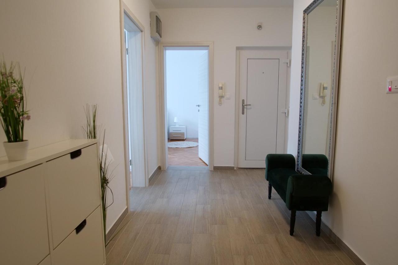 Arena Apartment With 3 Bedrooms In The City Center Pula Zewnętrze zdjęcie