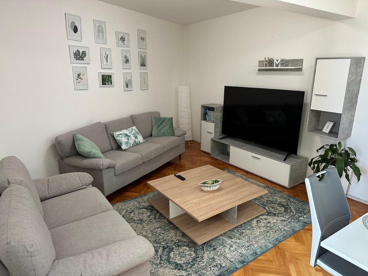 Arena Apartment With 3 Bedrooms In The City Center Pula Zewnętrze zdjęcie